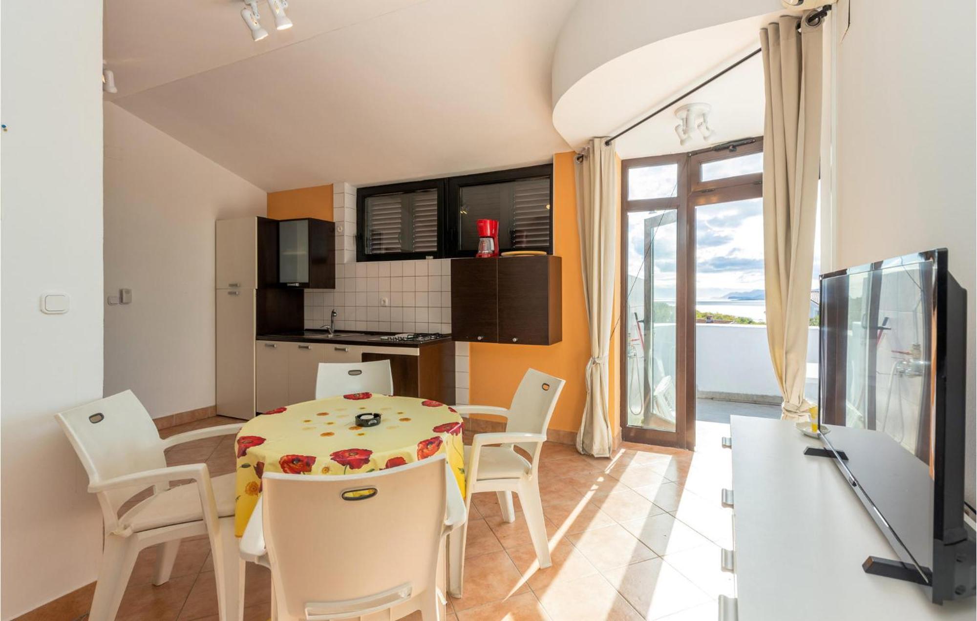 1 Bedroom Cozy Apartment In Jadranovo Exteriér fotografie