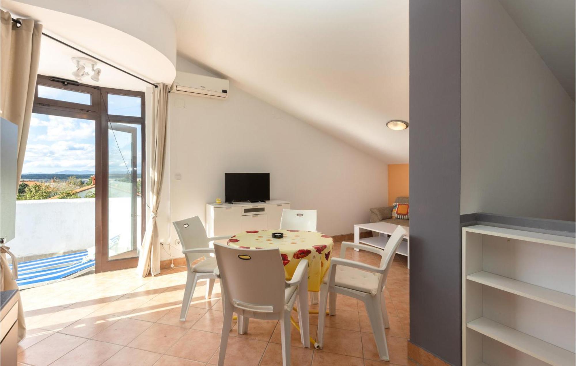 1 Bedroom Cozy Apartment In Jadranovo Exteriér fotografie